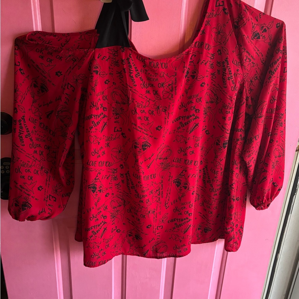 Torrid Red Graphic Women's Top Size 3
